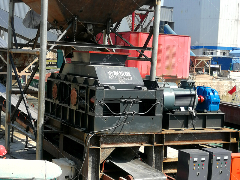 青石和河卵石哪個制砂好？用對輥破碎機怎么樣？